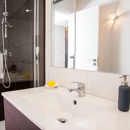 Апартаменты Hidden Gem 1 Near Praca Do Comercio